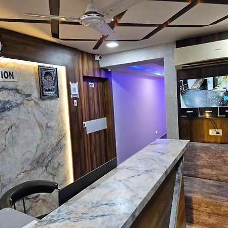 Hotel Ozone,Ахмедабад Екстериор снимка
