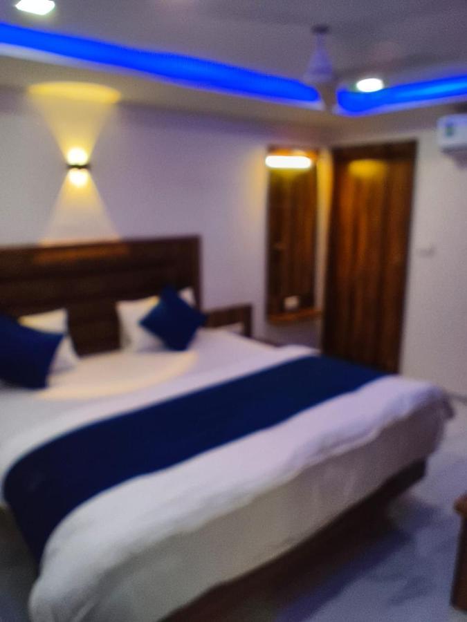Hotel Ozone,Ахмедабад Екстериор снимка