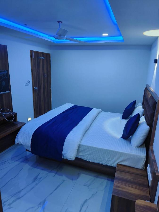 Hotel Ozone,Ахмедабад Екстериор снимка