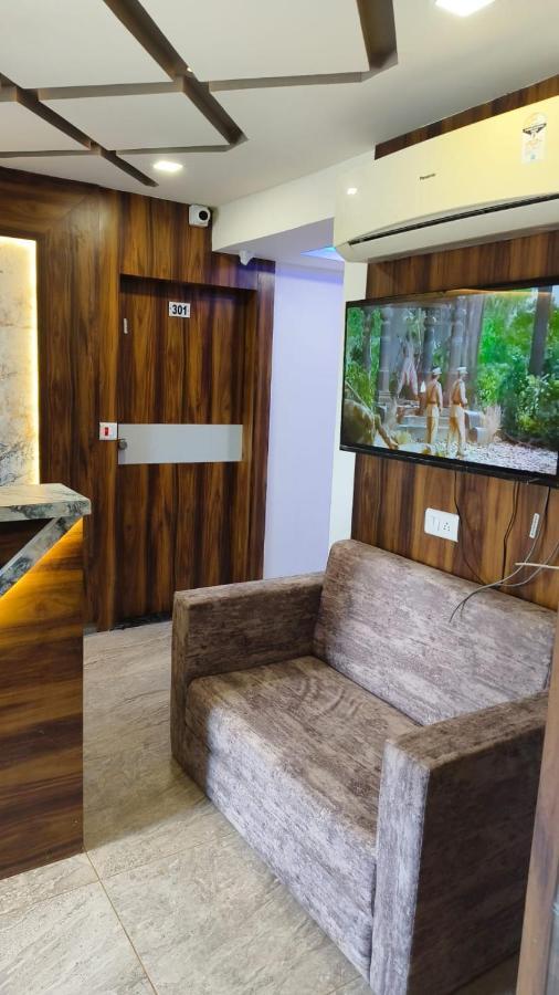 Hotel Ozone,Ахмедабад Екстериор снимка